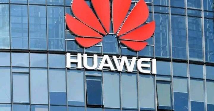 توقيع عقد مباشر و استعجالي بين المحافضة السامية لرقمنة بالجزائر و شركة هواوي الصينية لانشاء ” مركز تخزين المعلومات “