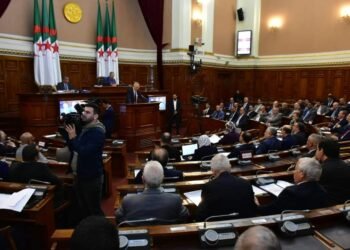 المصادقة بالاجماع على نص القانون المتضمن تسوية الميزانية لسنة 2021 بمجلس الامة