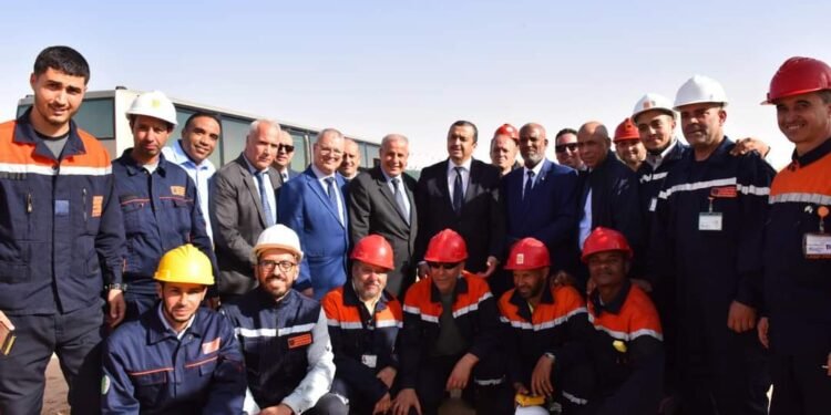 سوناطراك : وزيرالطاقة والمناجم يتفقد مشروع تطوير المناطق المجاورة لتقرت